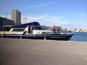 Yacht bateau moteur Benetti 19m